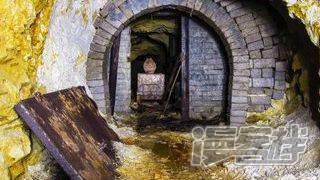 ���Ŵ�֮������˿�������������Ŀ�ʯ